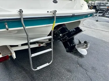 1995 Rinker 212 Captiva