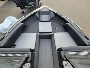 2024 Crestliner 1850 Sportfish