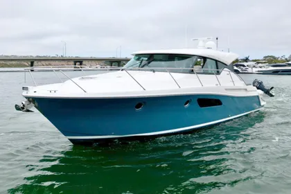 2017 Tiara Yachts C44 Coupe