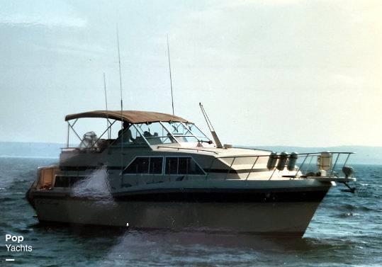 1982 Chris-Craft Catalina 381