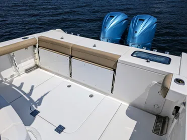 2021 Everglades 335 Center Console