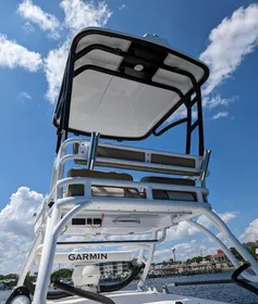 2021 Everglades 335 Center Console