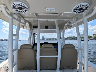 2021 Everglades 335 Center Console