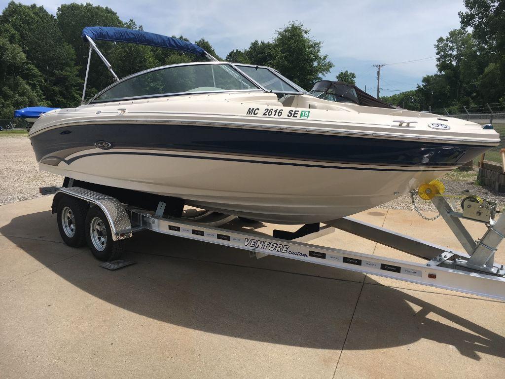 Used 2003 Sea Ray 200 Bow Rider, 48051 Chesterfield - Boat Trader