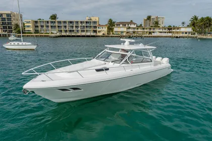 2016 Intrepid 430 Sport Yacht