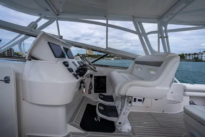 2016 Intrepid 430 Sport Yacht