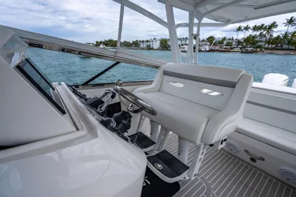 2016 Intrepid 430 Sport Yacht