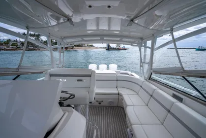 2016 Intrepid 430 Sport Yacht