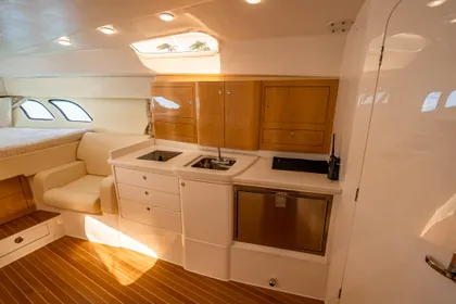 2016 Intrepid 430 Sport Yacht