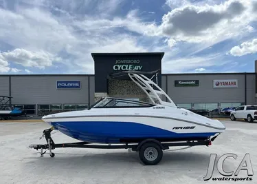 2024 Yamaha Boats AR195