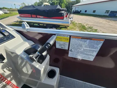 2024 Sylvan 820 CRUISE 40HP BUNK TRAILER