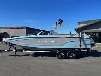 2024 MasterCraft XT24