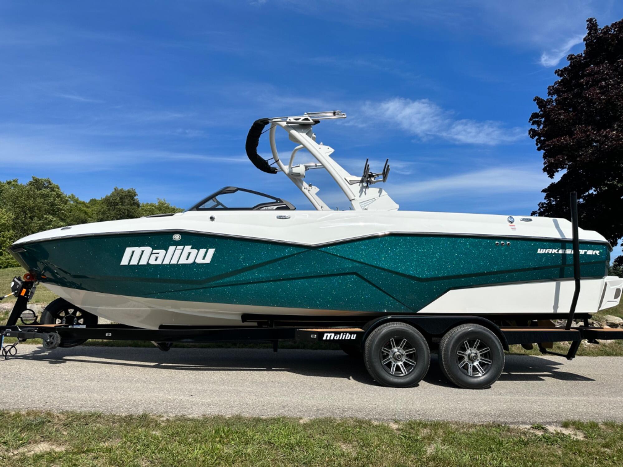 New 2024 Malibu 25 LSV, 49796 Walloon Lake Boat Trader