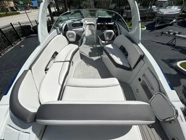 2024 Crownline E290 XS