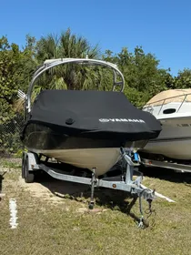 2010 Yamaha Boats 242 Limited S