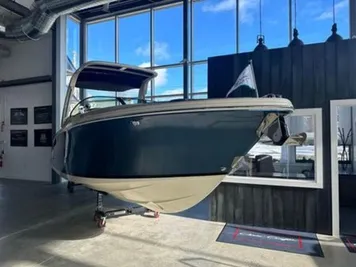 2024 Chris-Craft Launch 28 GT