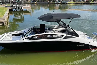 2019 Yamaha Boats 275SE