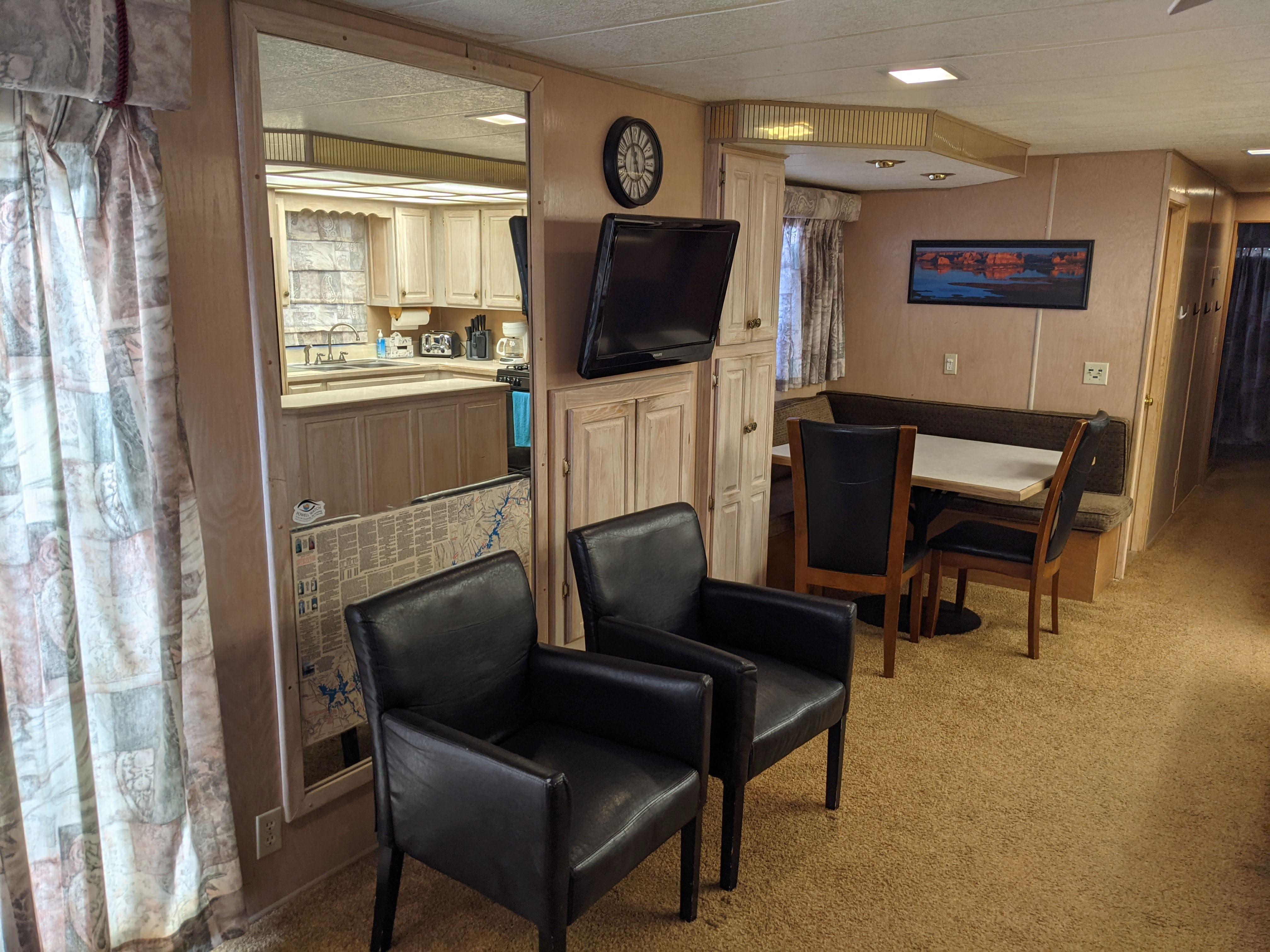 1993 Lakeview Multi Owner Houseboat