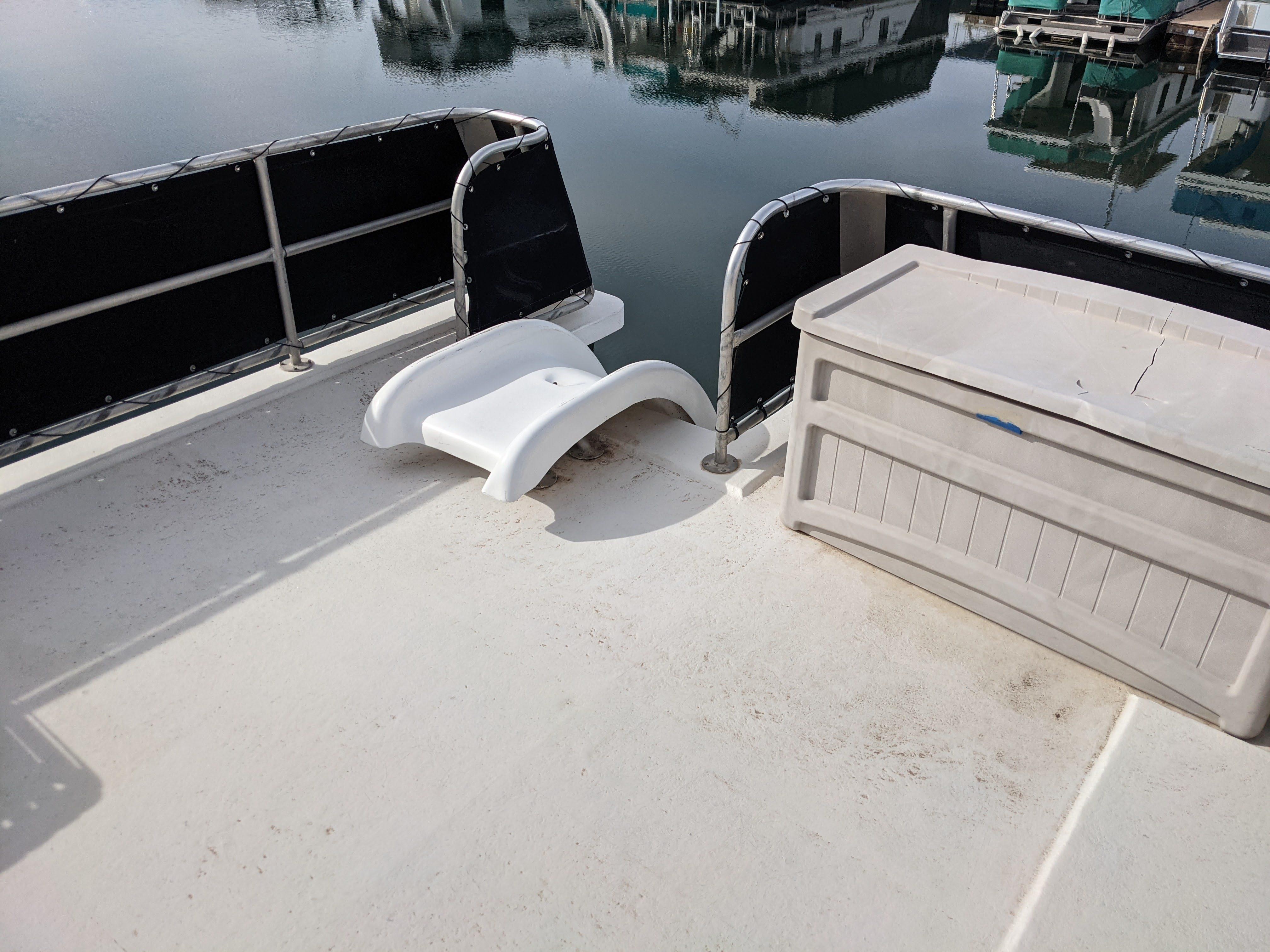 1993 Lakeview Multi Owner Houseboat