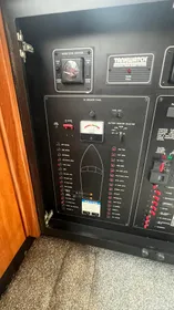 1999 Bayliner 3988 Command Bridge