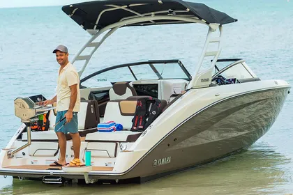 2023 Yamaha Boats 252SD