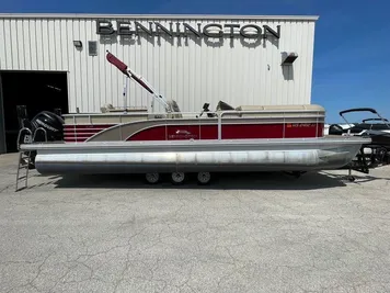 2015 Bennington G25