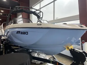 2024 Yamaha Boats AR220