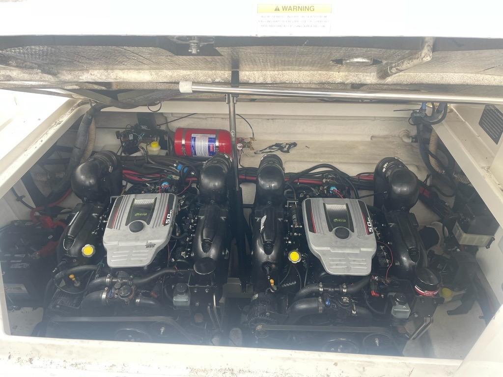 Sea Ray 310 Engines
