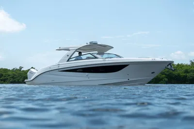 2024 Sea Ray 400 SLX Outboard