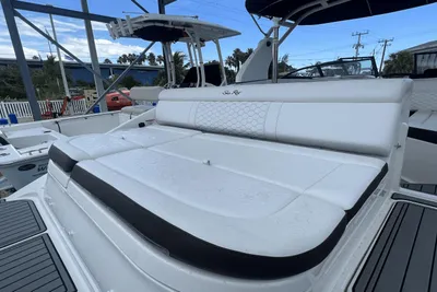 2020 Sea Ray 270 SDX OB