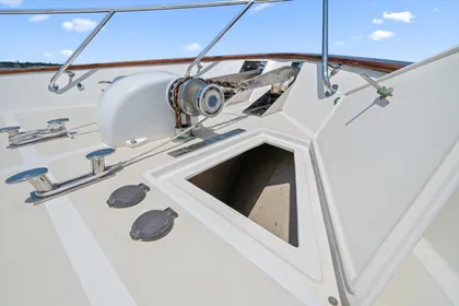 2000 Grand Alaskan 64 Raised Pilot House