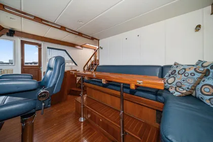 2000 Grand Alaskan 64 Raised Pilot House