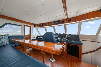 2000 Grand Alaskan 64 Raised Pilot House