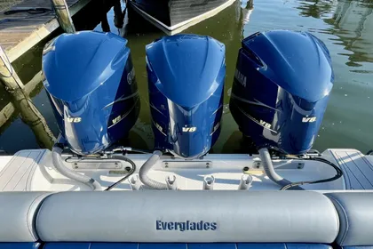 2019 Everglades 360LXC