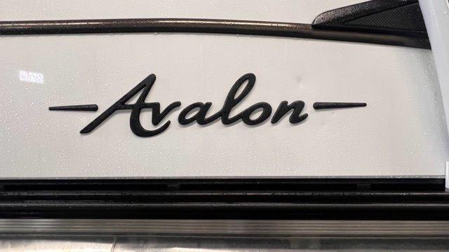 2022 Avalon 2585EL