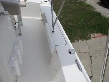 2016 Robalo 226 Cayman