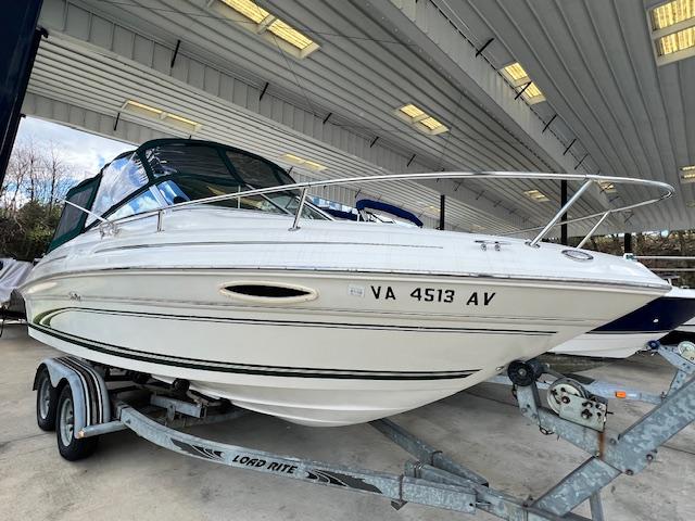 1999 Sea Ray 215 Express Cruiser