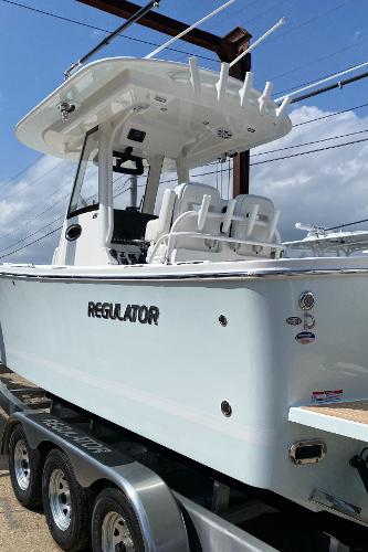 Used 2023 Regulator 28 Center Console, 27954 Manteo - Boat Trader