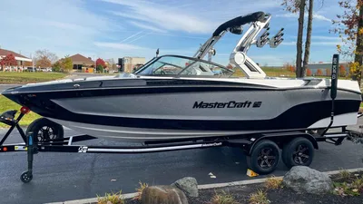 2024 MasterCraft XT25