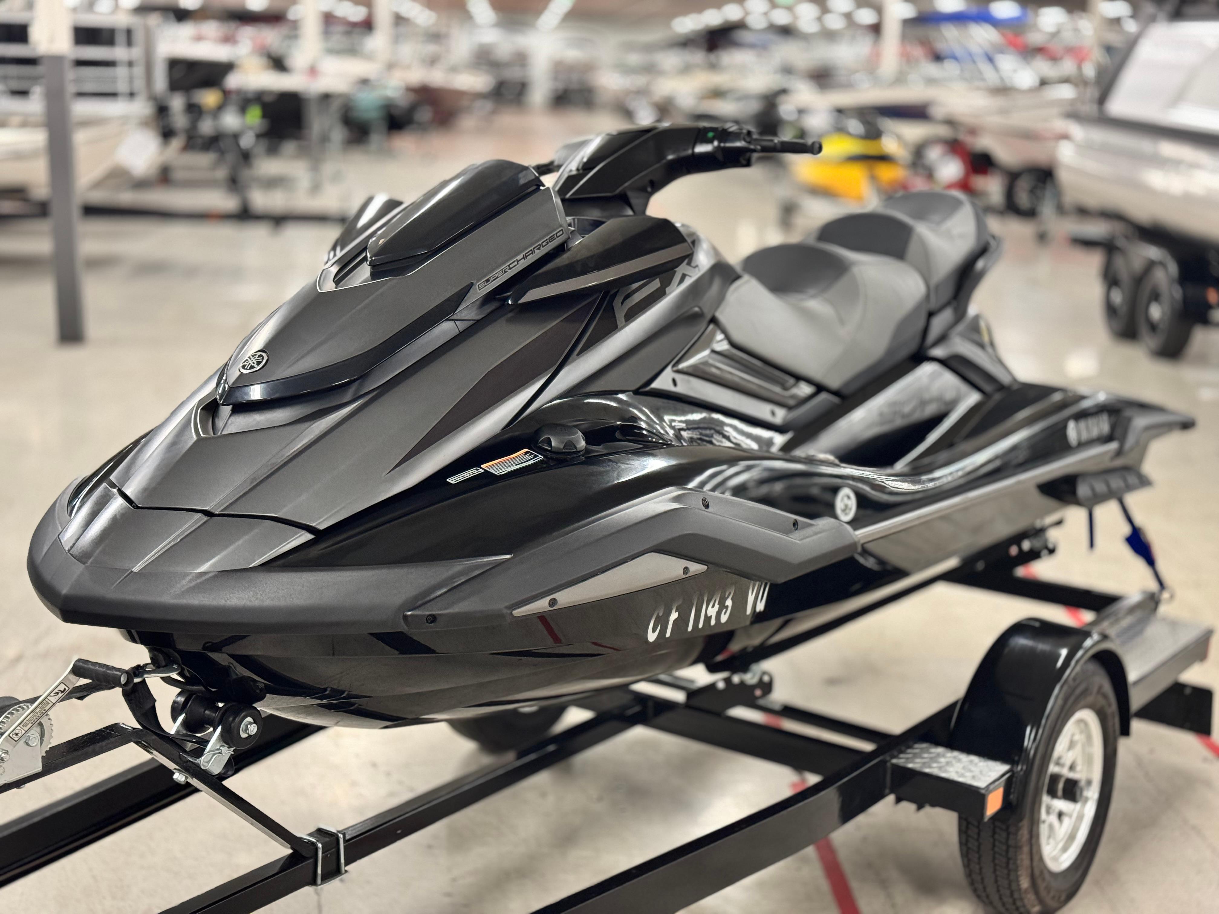 2021-yamaha-waverunner-fx-