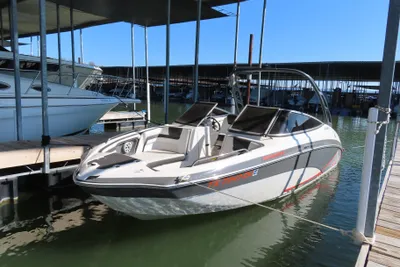 2015 Yamaha Boats 242