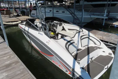 2015 Yamaha Boats 242