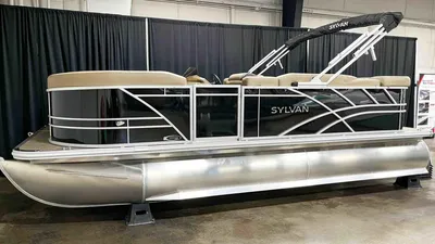 2024 Sylvan 8520