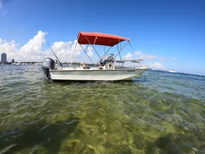 Andando de barco na Flórida com meu tio e tia, pais e marido :) Link para  este combo fofo da  na minha bio! . Boating in Florida with…