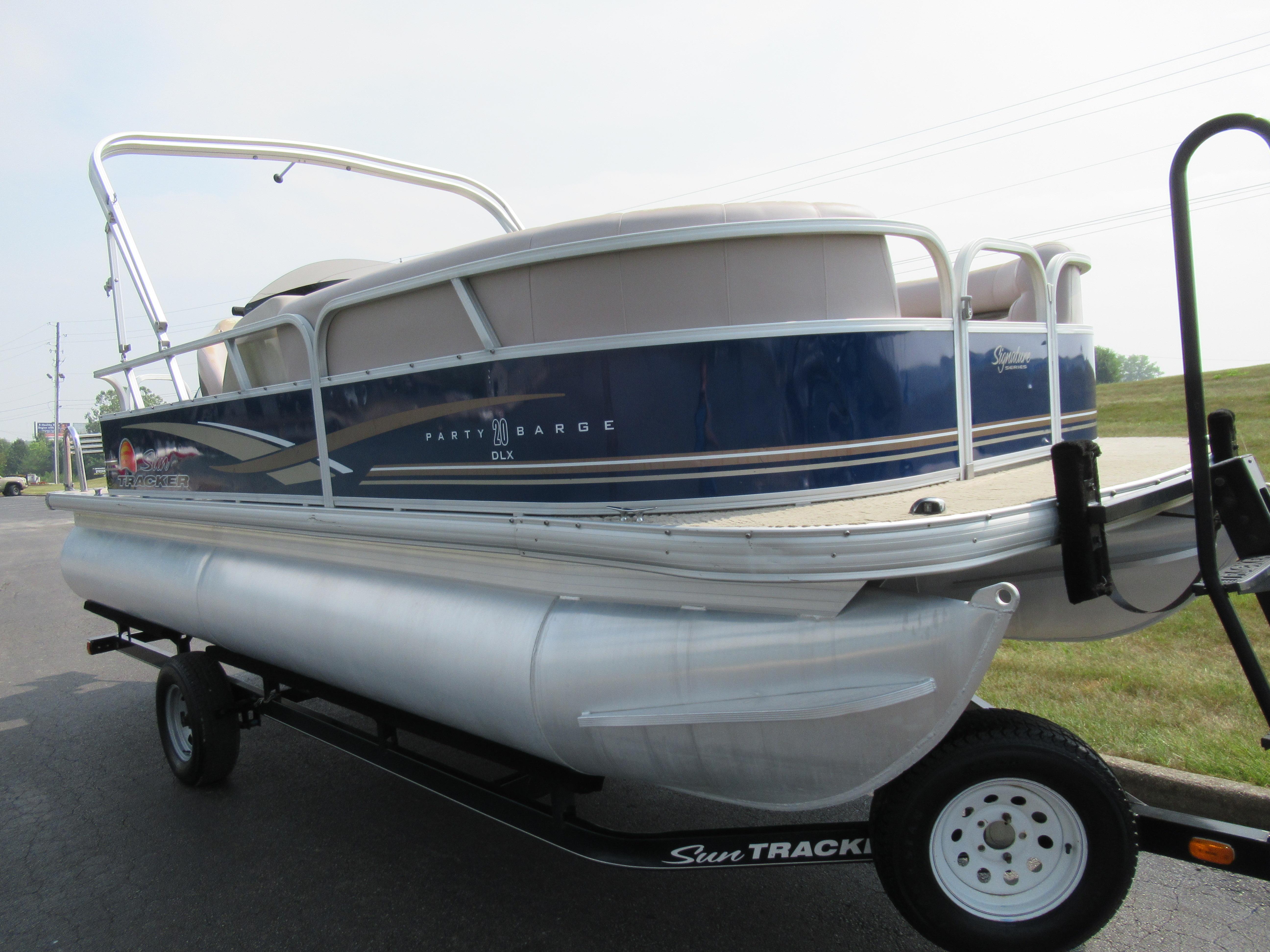 2014 Sun Tracker Party Barge 20 DLX
