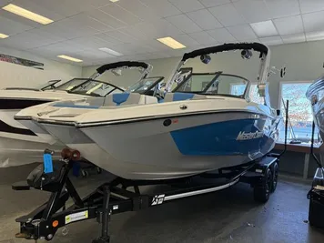 2024 MasterCraft XT20