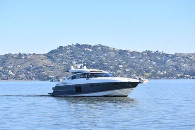 2013 Princess V52