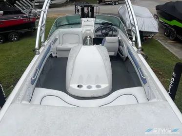 1999 MasterCraft 205 Prostar