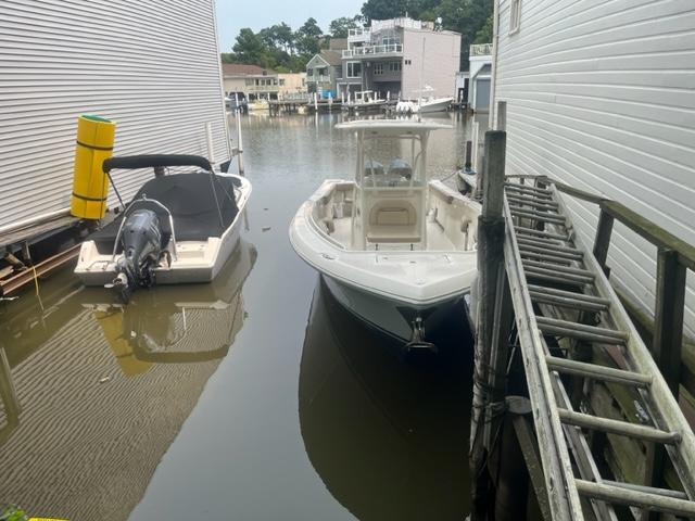 2015 Sailfish 320 CC Full View From Bow