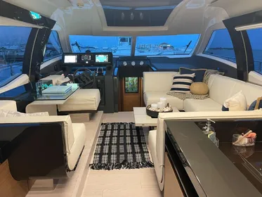 2016 Ferretti Yachts 550